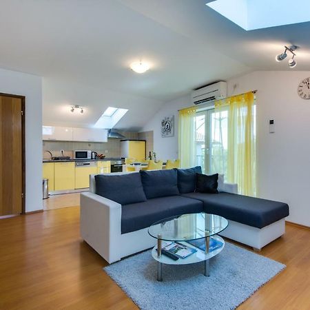 Apartmani Admiral Viskovo Zewnętrze zdjęcie