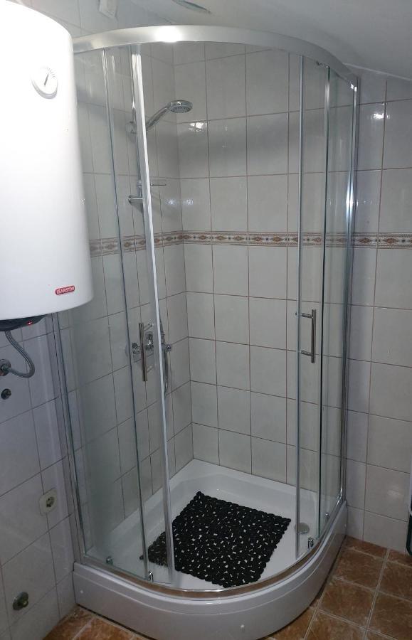 Apartmani Admiral Viskovo Zewnętrze zdjęcie