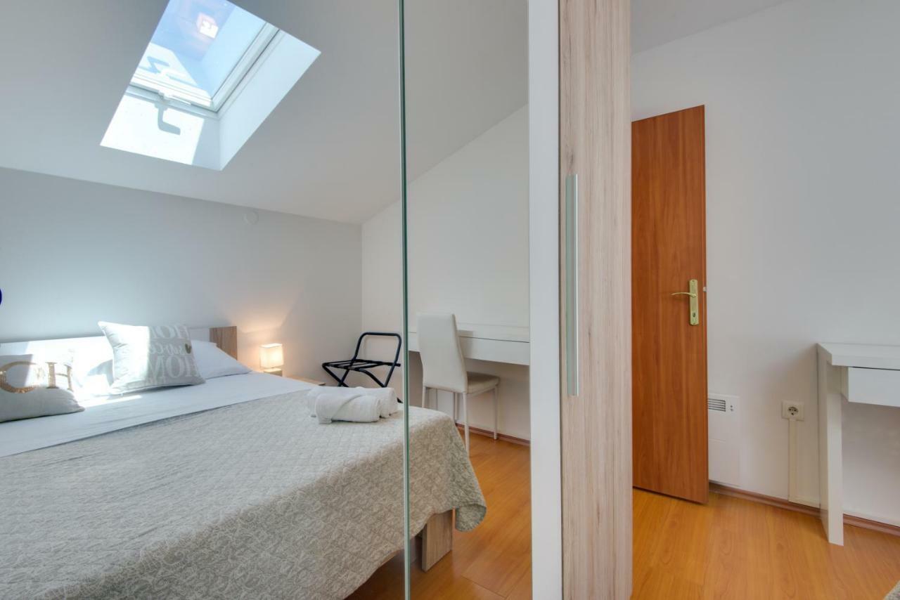 Apartmani Admiral Viskovo Zewnętrze zdjęcie